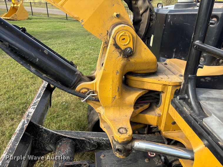 image for item EA7098 2021 Caterpillar 306 CR mini excavator