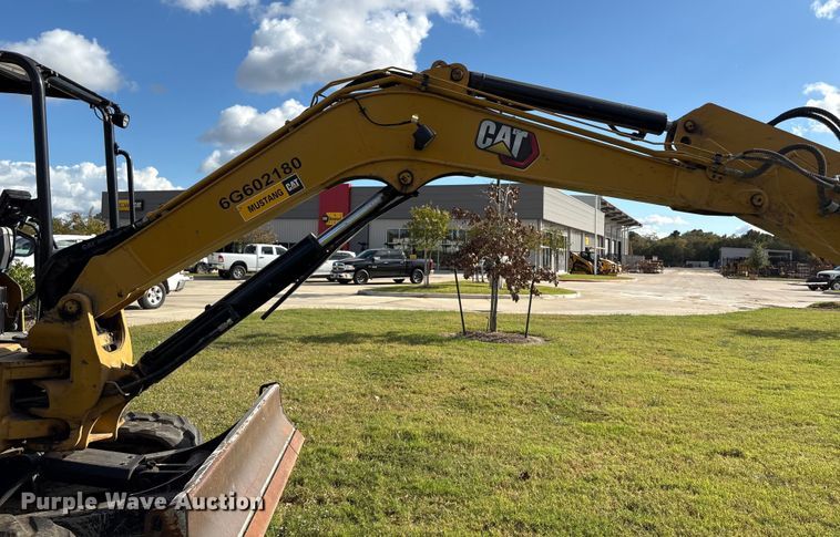 image for item EA7098 2021 Caterpillar 306 CR mini excavator