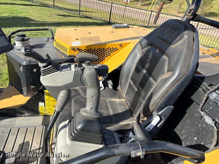 image for item EA7098 2021 Caterpillar 306 CR mini excavator