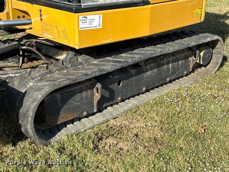 image for item EA7098 2021 Caterpillar 306 CR mini excavator