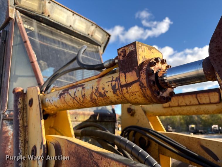 image for item EA7099 Hydro-Ax 411EX feller buncher
