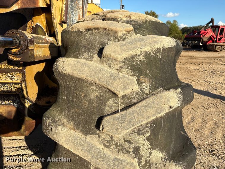 image for item EA7099 Hydro-Ax 411EX feller buncher