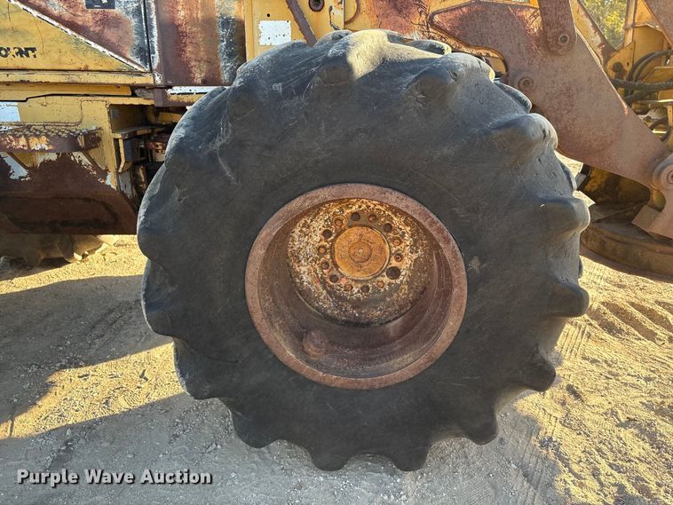 image for item EA7099 Hydro-Ax 411EX feller buncher