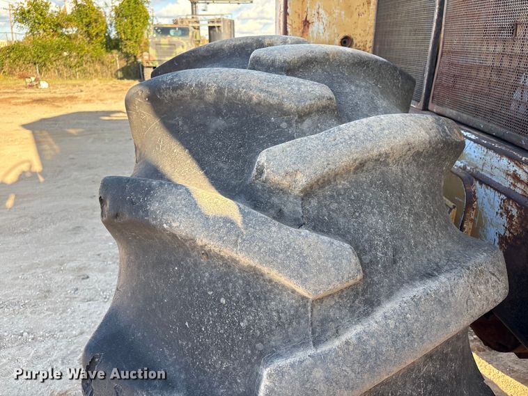 image for item EA7099 Hydro-Ax 411EX feller buncher