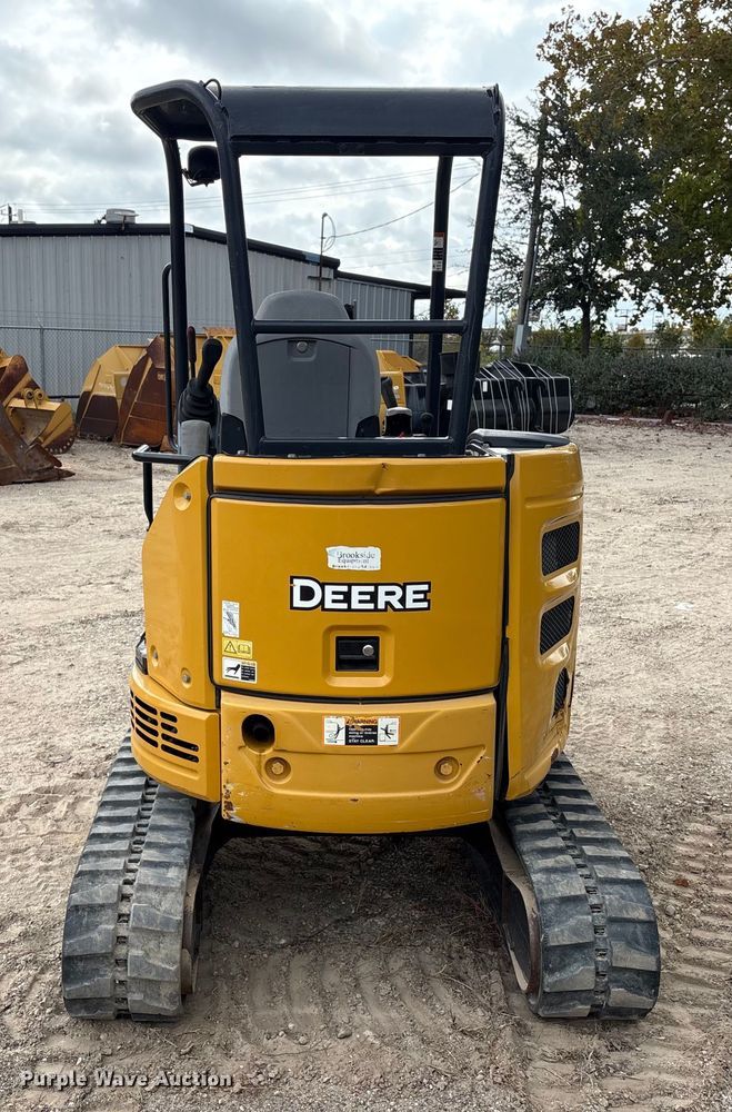 image for item EA7101 2018 John Deere 26G mini excavator