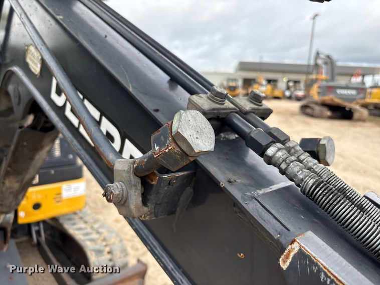 image for item EA7101 2018 John Deere 26G mini excavator