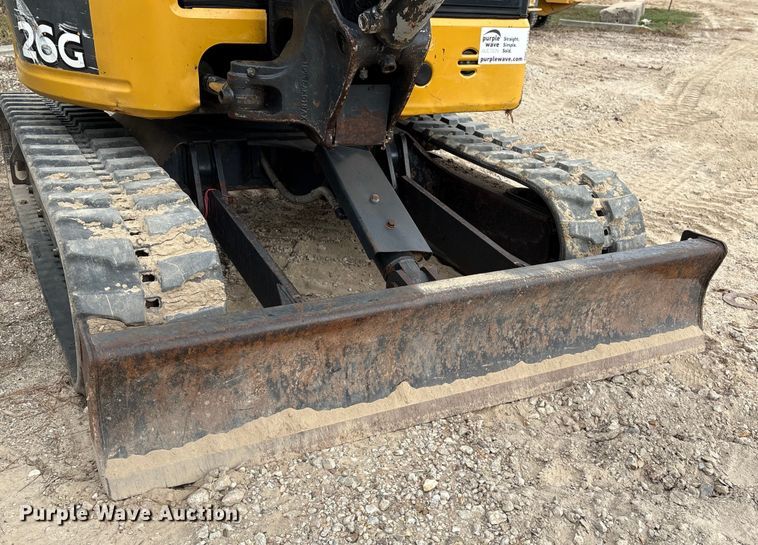 image for item EA7101 2018 John Deere 26G mini excavator
