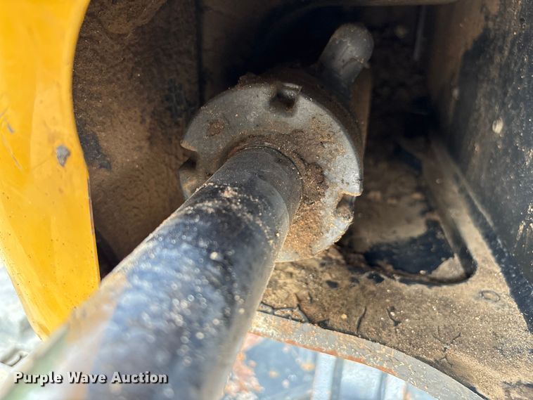 image for item EA7101 2018 John Deere 26G mini excavator