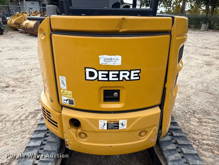 image for item EA7101 2018 John Deere 26G mini excavator