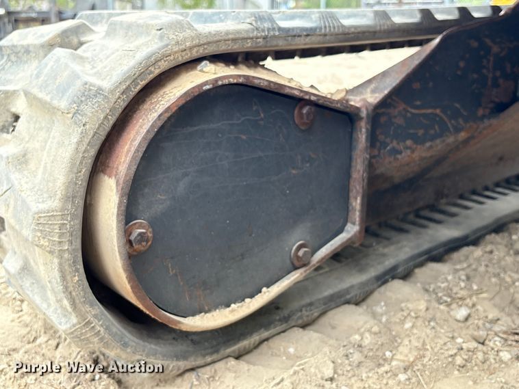 image for item EA7101 2018 John Deere 26G mini excavator