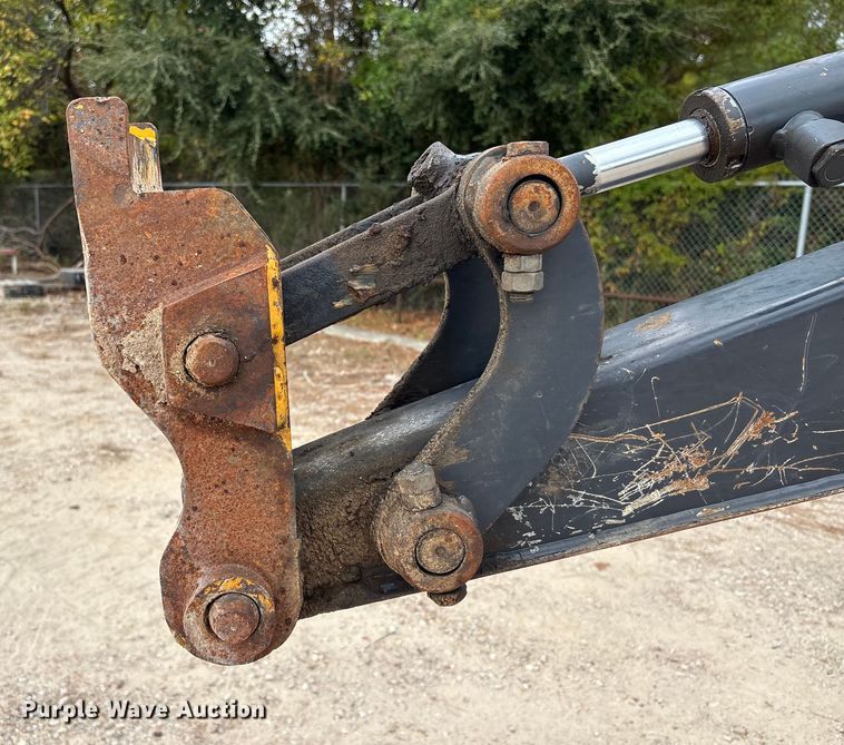 image for item EA7101 2018 John Deere 26G mini excavator