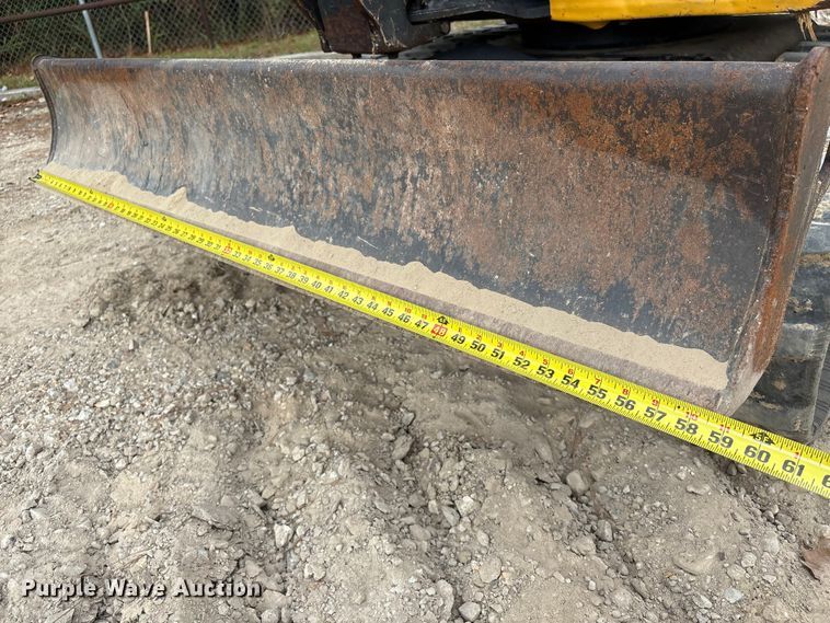 image for item EA7101 2018 John Deere 26G mini excavator