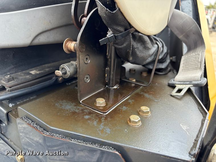 image for item EA7101 2018 John Deere 26G mini excavator