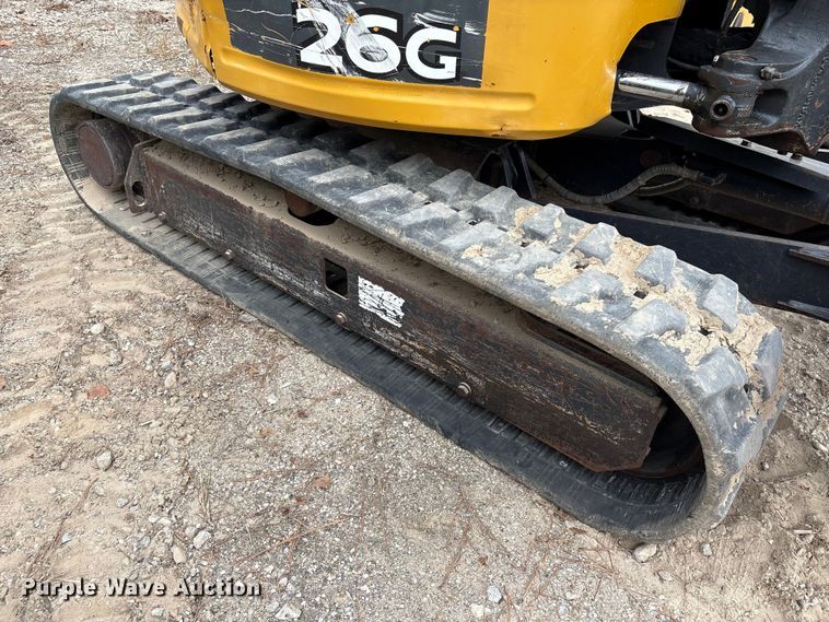 image for item EA7101 2018 John Deere 26G mini excavator
