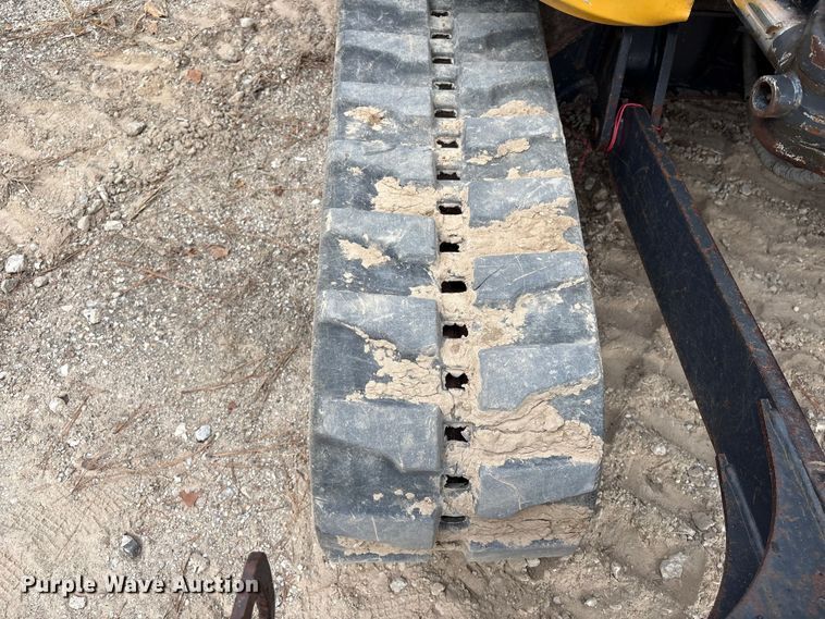 image for item EA7101 2018 John Deere 26G mini excavator