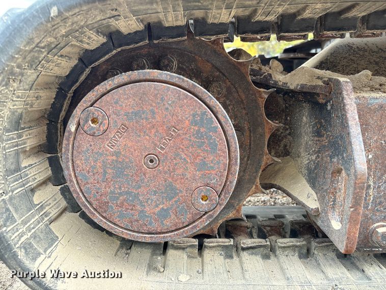 image for item EA7101 2018 John Deere 26G mini excavator