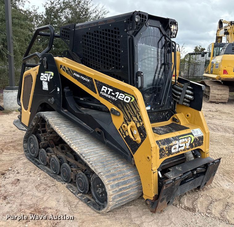 MINI CARGADOR SOBRE ORUGAS 2018 ASV RT120F