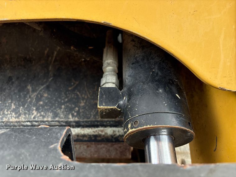 image for item EA7102 2018 ASV RT120F tracked skid steer loader