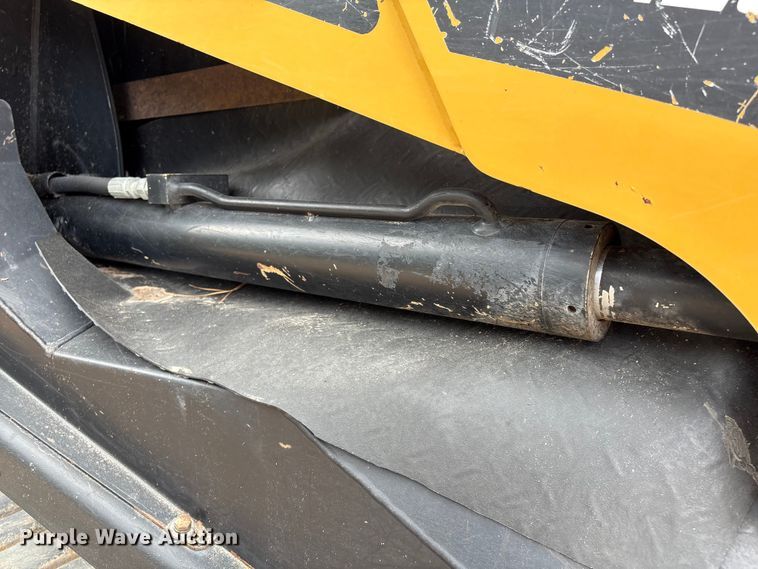 image for item EA7102 2018 ASV RT120F tracked skid steer loader