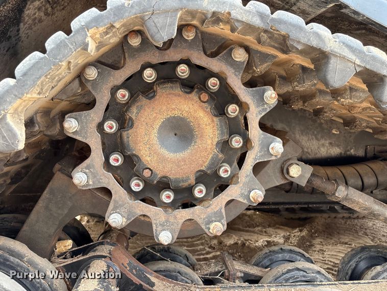 image for item EA7102 2018 ASV RT120F tracked skid steer loader