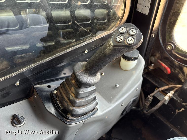 image for item EA7102 2018 ASV RT120F tracked skid steer loader