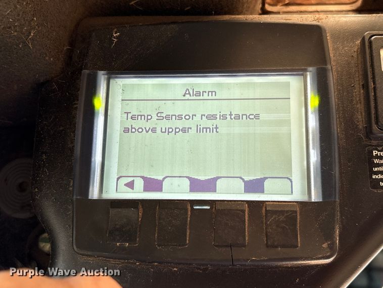 image for item EA7102 2018 ASV RT120F tracked skid steer loader