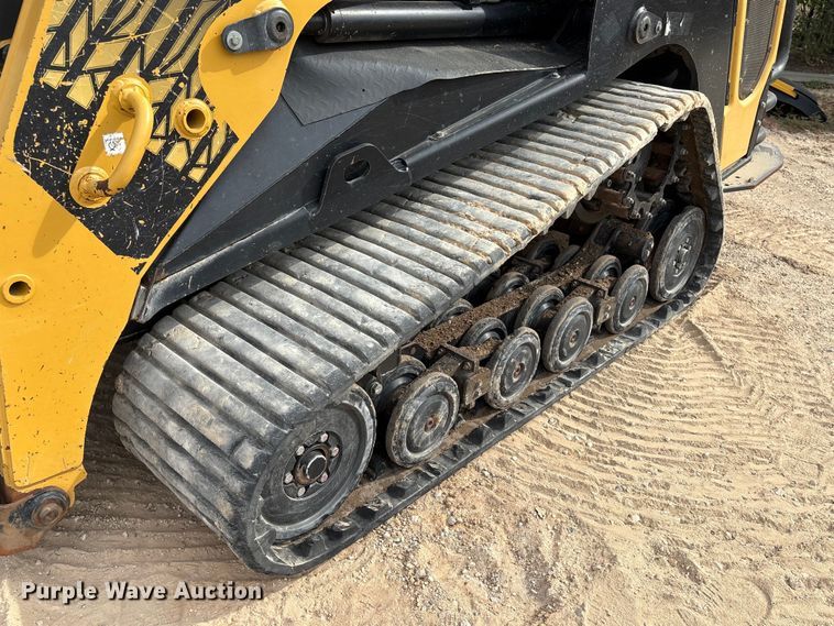 image for item EA7102 2018 ASV RT120F tracked skid steer loader