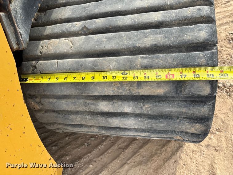 image for item EA7102 2018 ASV RT120F tracked skid steer loader