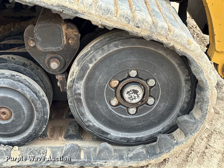 image for item EA7102 2018 ASV RT120F tracked skid steer loader