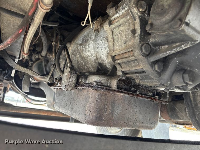 image for item EA7105 1992 International 4900 flatbed truck