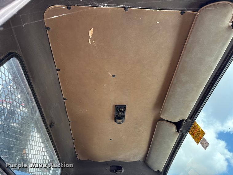 image for item EA7105 1992 International 4900 flatbed truck