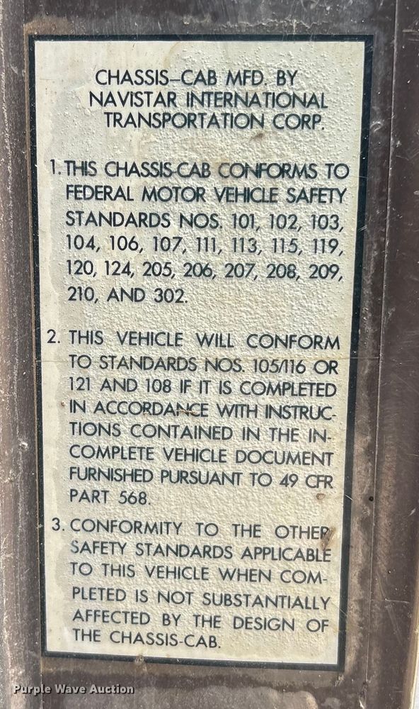 image for item EA7105 1992 International 4900 flatbed truck