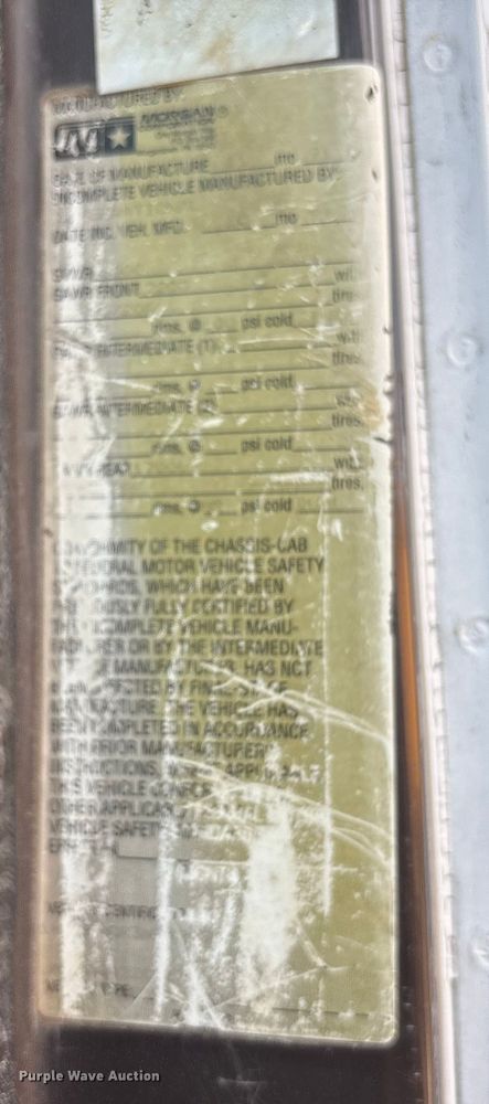 image for item EA7105 1992 International 4900 flatbed truck