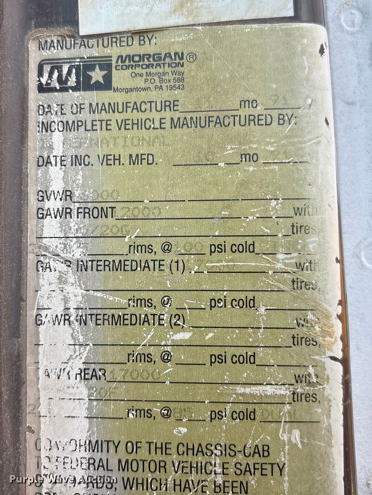 image for item EA7105 1992 International 4900 flatbed truck