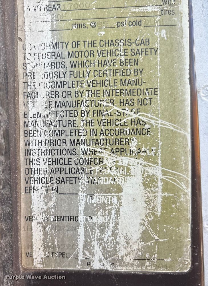 image for item EA7105 1992 International 4900 flatbed truck