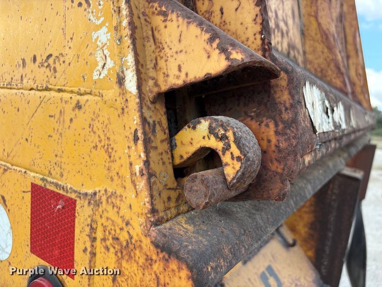 image for item EA7107 1991 Lufkin TD-25 end dump trailer