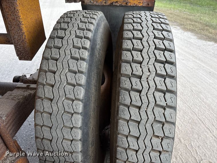 image for item EA7107 1991 Lufkin TD-25 end dump trailer