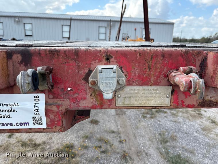 image for item EA7108 1996 Transcraft TL2000 S2 flatbed trailer