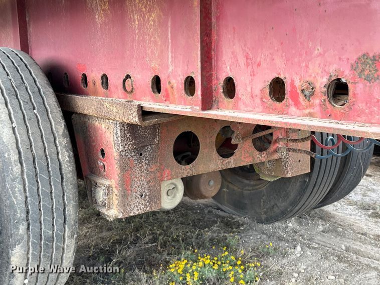 image for item EA7108 1996 Transcraft TL2000 S2 flatbed trailer