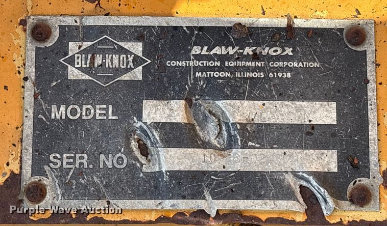 image for item EA7109 1997 Blaw-Knox PF-150 paver