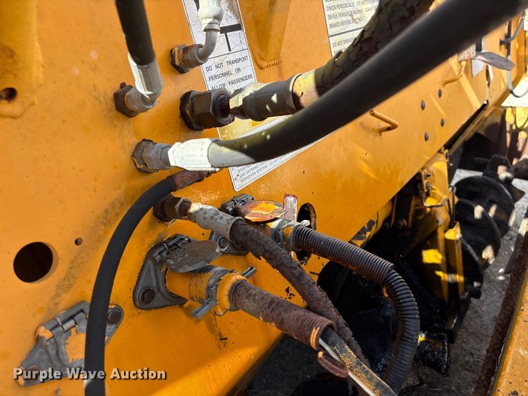 image for item EA7109 1997 Blaw-Knox PF-150 paver