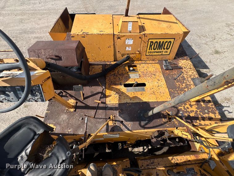 image for item EA7109 1997 Blaw-Knox PF-150 paver