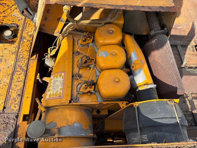 image for item EA7109 1997 Blaw-Knox PF-150 paver