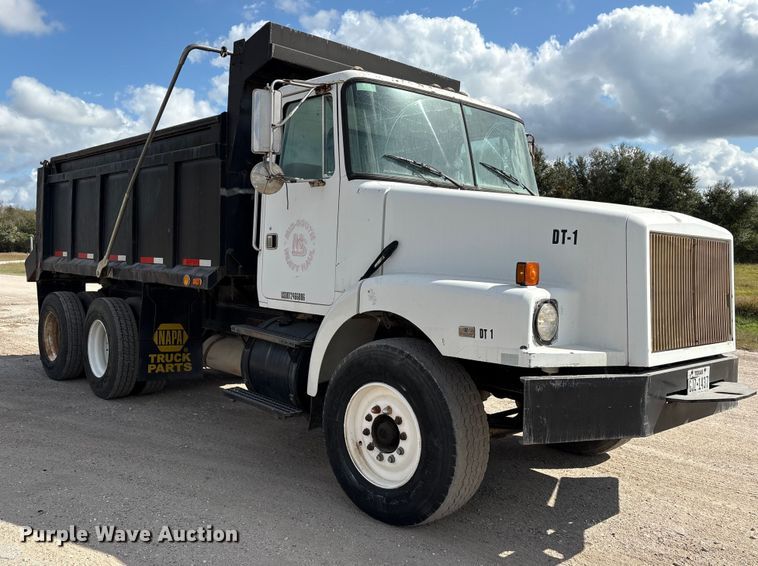 image for item EA7110 1992 White GMC WG Series dump truck