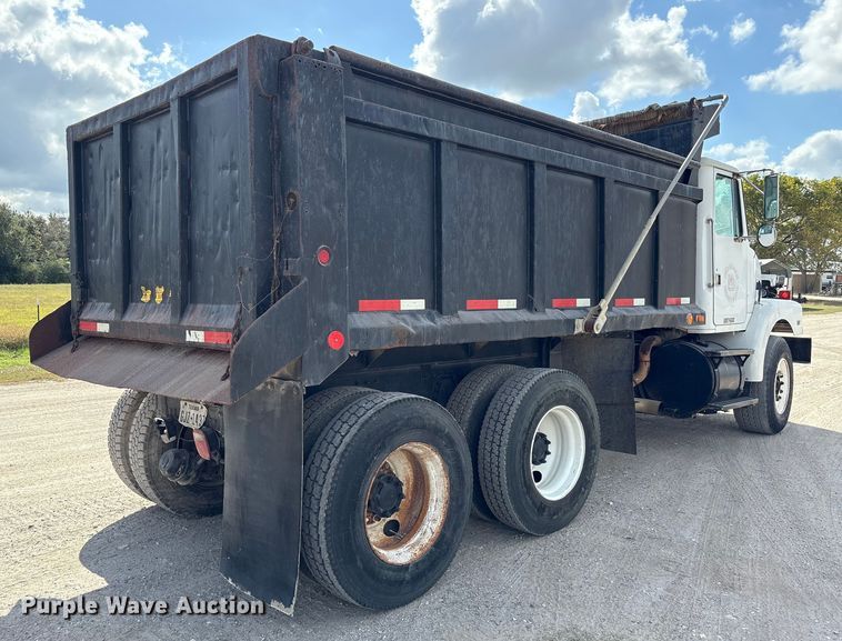 image for item EA7110 1992 White GMC WG Series dump truck