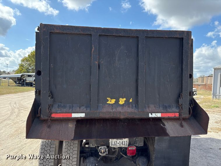 image for item EA7110 1992 White GMC WG Series dump truck