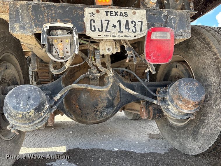 image for item EA7110 1992 White GMC WG Series dump truck