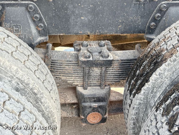 image for item EA7110 1992 White GMC WG Series dump truck