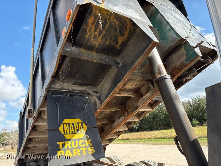 image for item EA7110 1992 White GMC WG Series dump truck