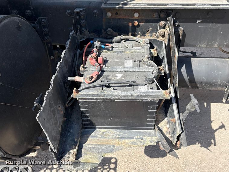 image for item EA7110 1992 White GMC WG Series dump truck